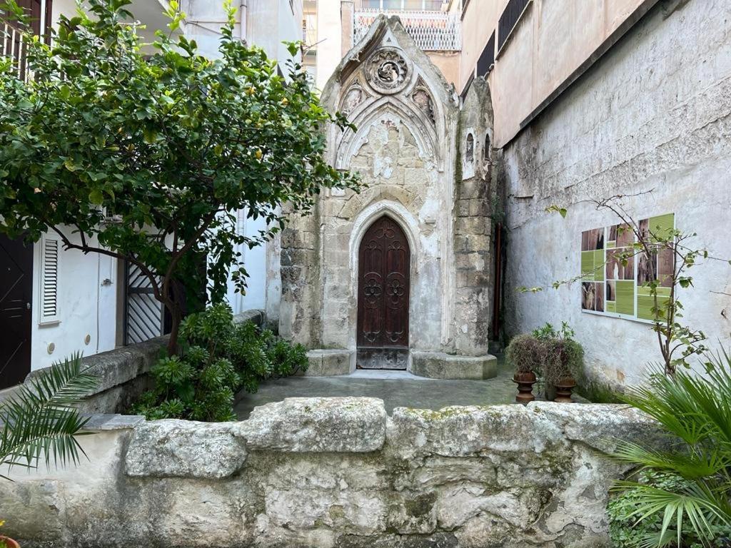 Suite Cavour Luxury Home Taranto Esterno foto